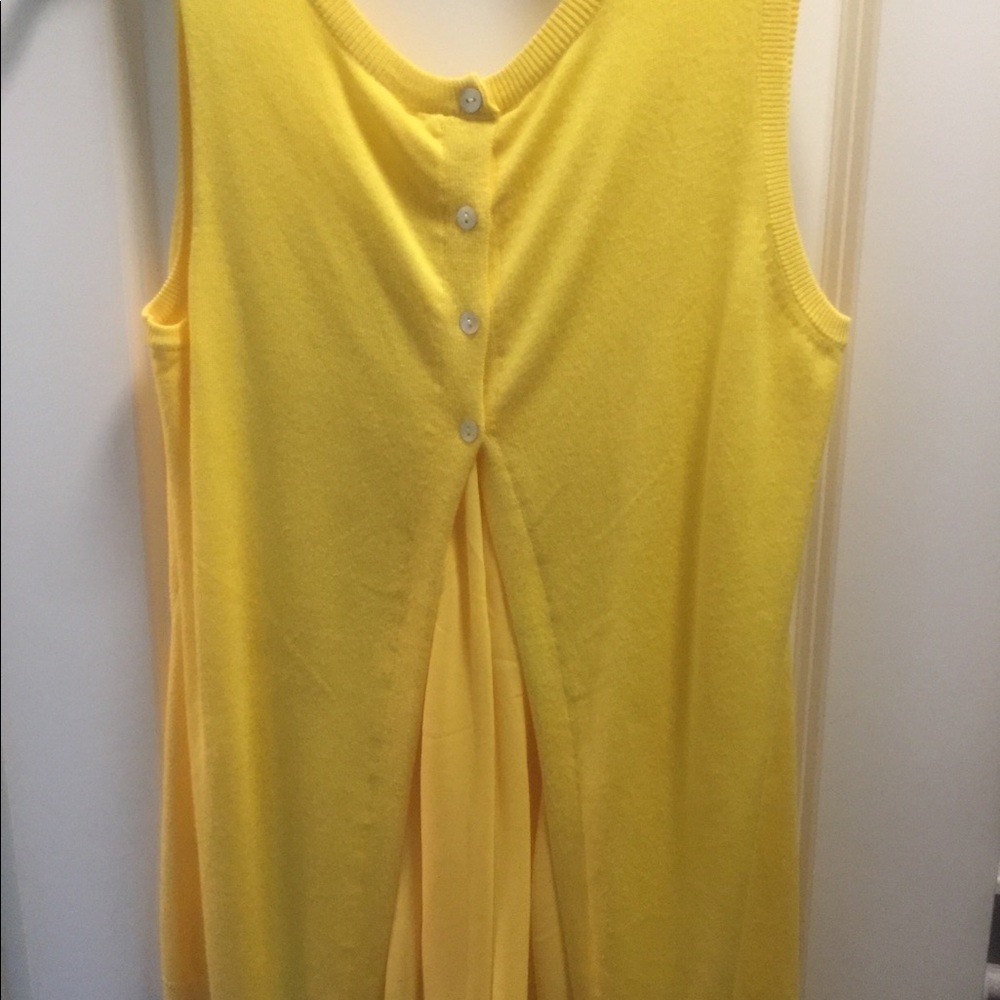 Sleeveless Top - Picture 3 of 6